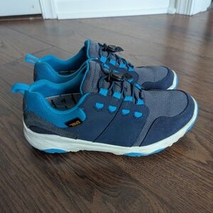 Teva Canyonview Waterproof Hiking Shoes Sneakers Size 4